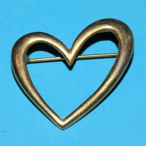 Vintage Signed New View Heart Brooch Pin Love Valentines Day Gift Gold Tone